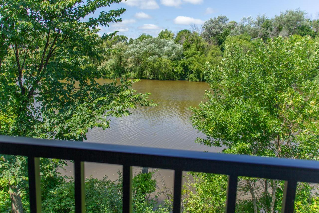 Watershed Hotel Sheboygan Bagian luar foto